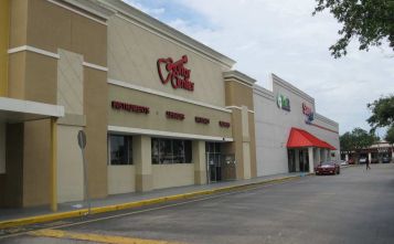 HORIZON PARK: 3908 West Hillsborough Avenue, Tampa, FL, 33614